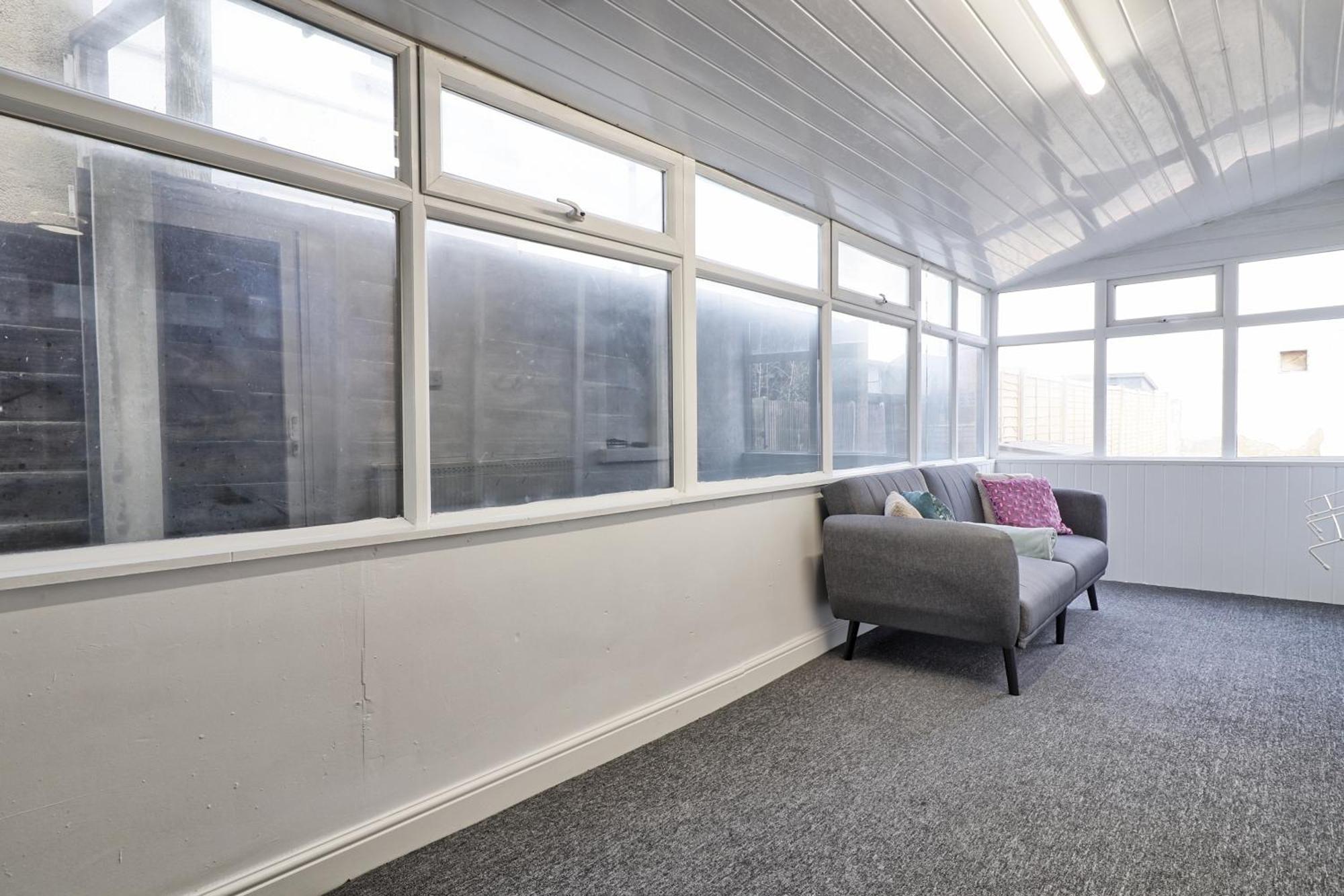 Beautiful Spacious Four Bedroom House With Parking For 2 Cars, 5 Minute Walk To Southend Station Exteriör bild