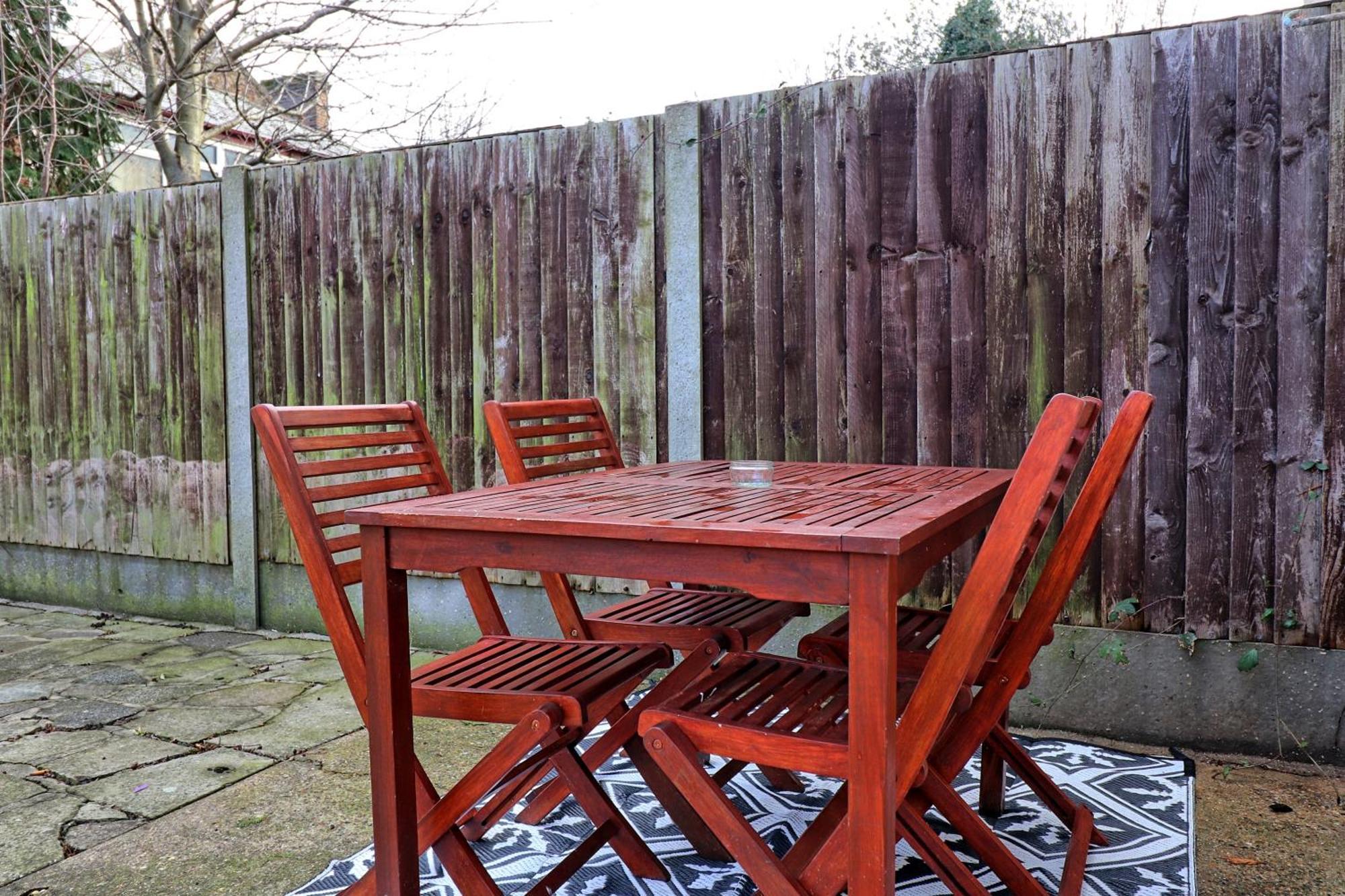Beautiful Spacious Four Bedroom House With Parking For 2 Cars, 5 Minute Walk To Southend Station Exteriör bild