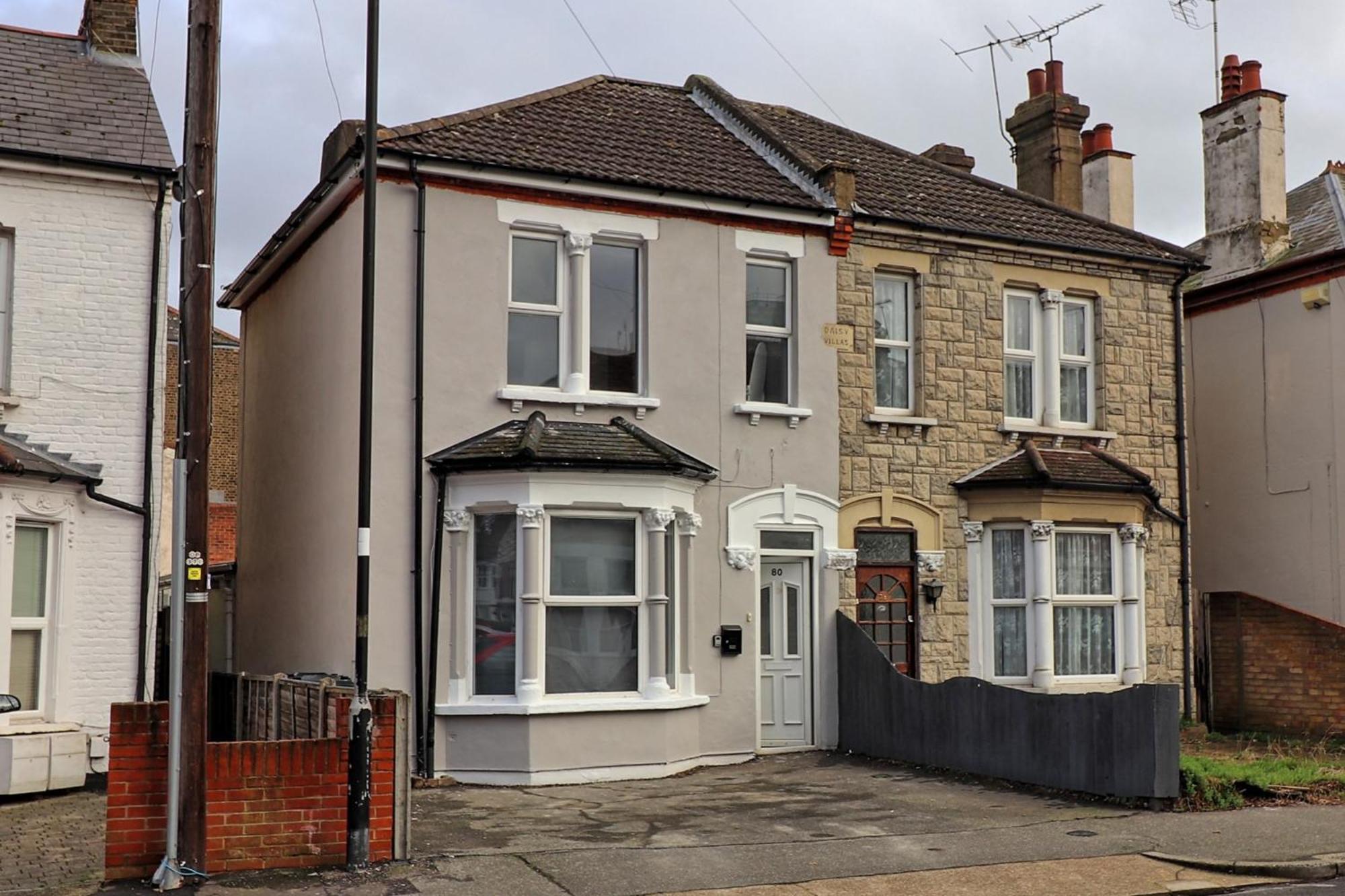 Beautiful Spacious Four Bedroom House With Parking For 2 Cars, 5 Minute Walk To Southend Station Exteriör bild