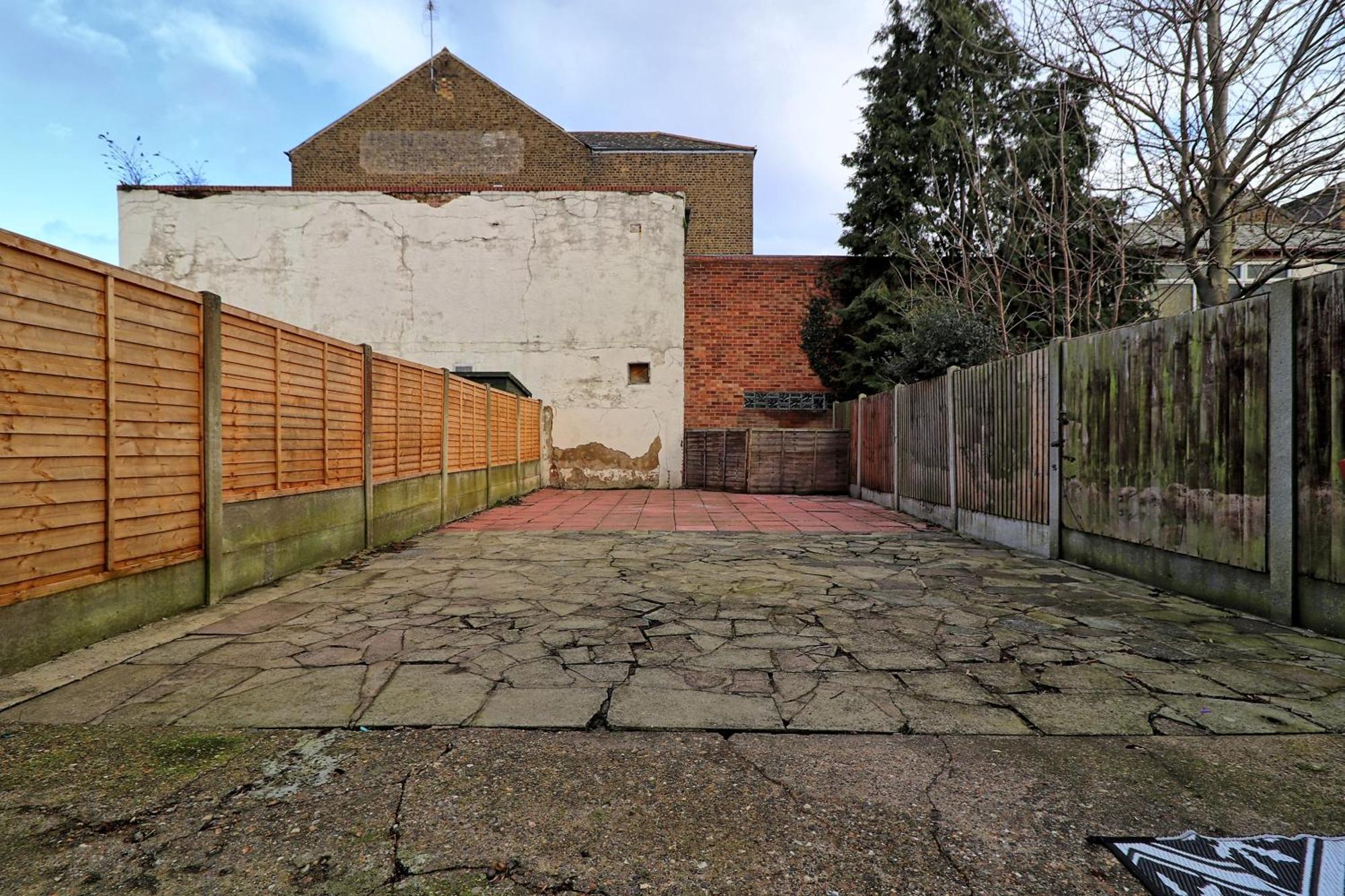 Beautiful Spacious Four Bedroom House With Parking For 2 Cars, 5 Minute Walk To Southend Station Exteriör bild